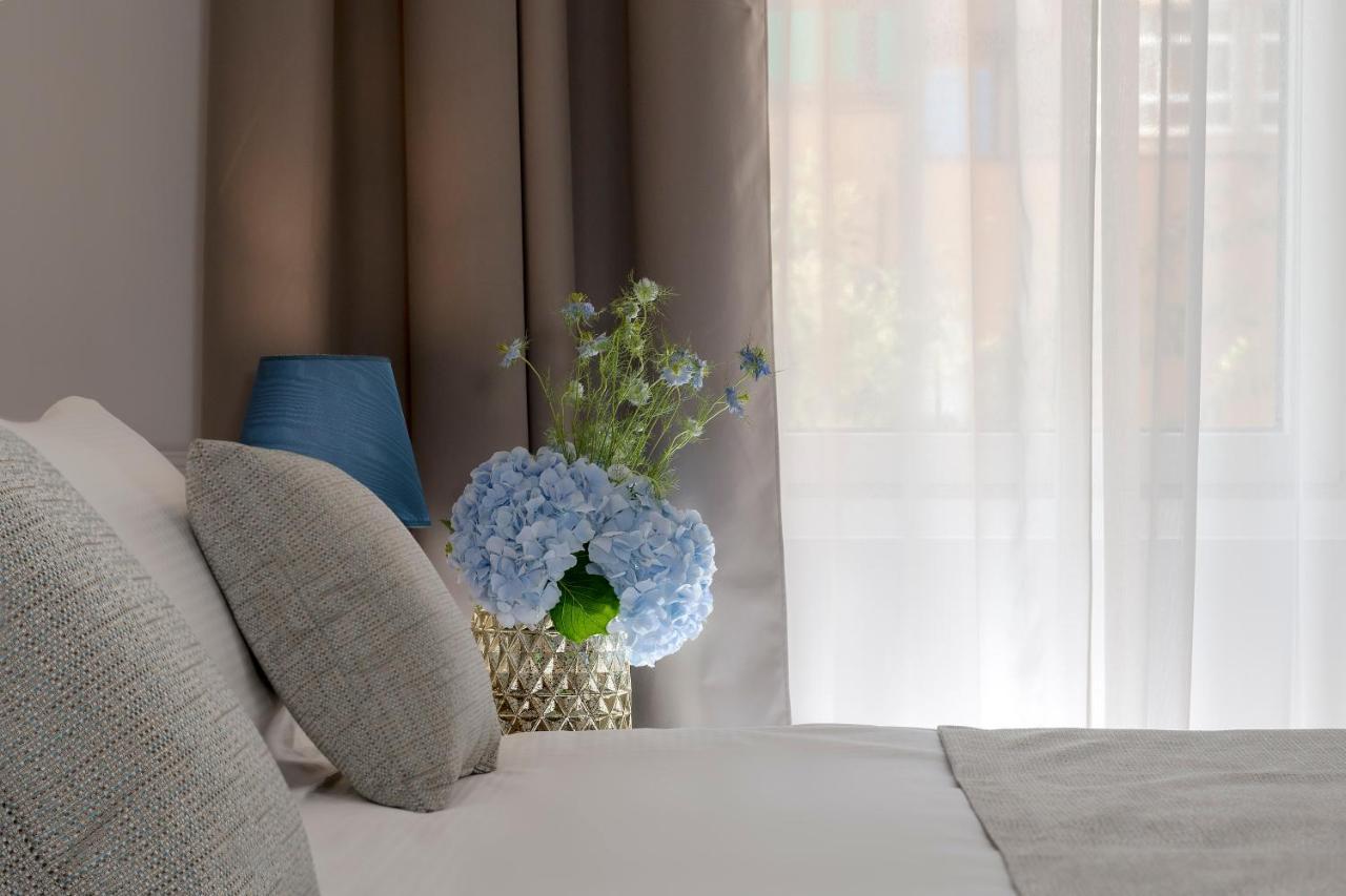 Hotel La Ville Rome Bagian luar foto